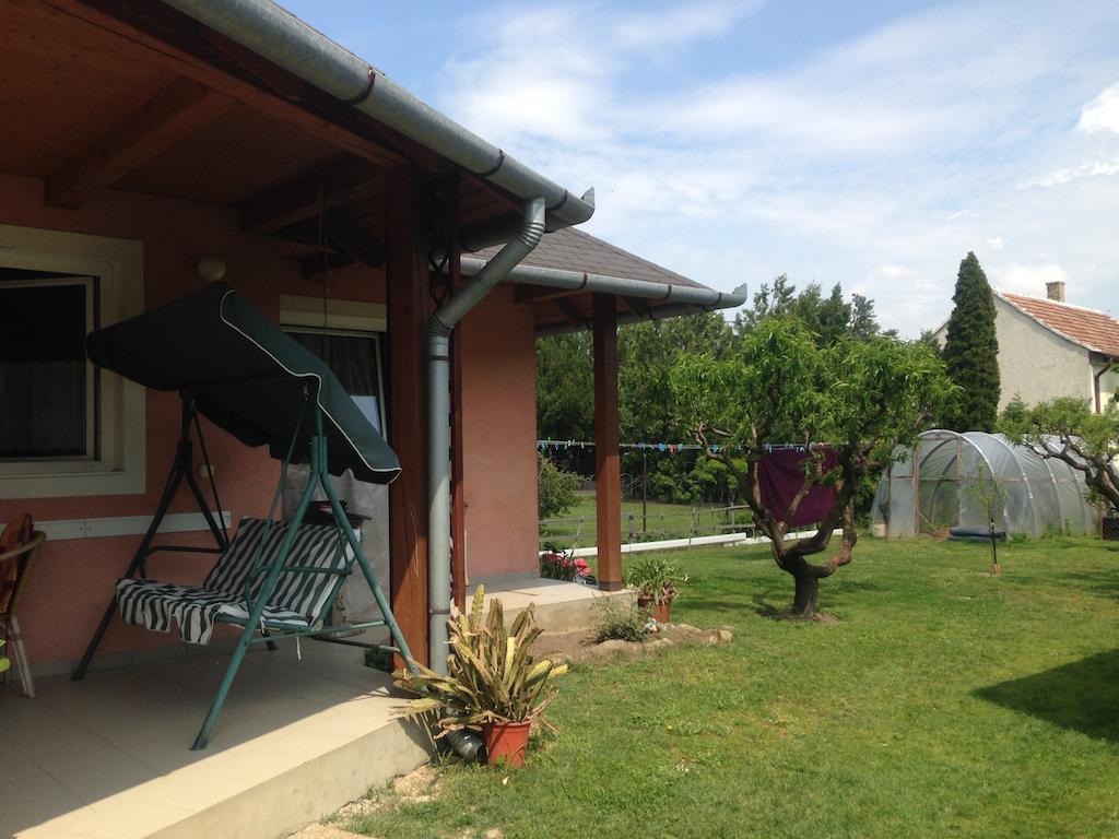 Nemeth Apartmanhaz Balatongyörök Zimmer foto